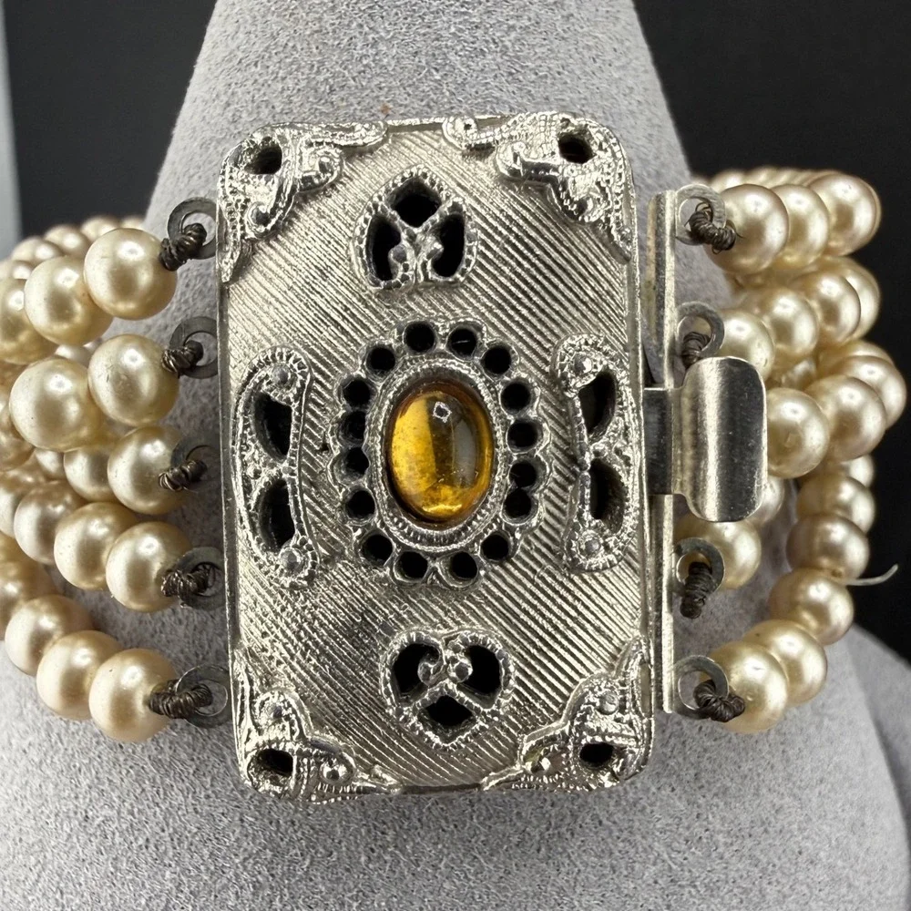 Vintage Faux‎ Pearl Bracelet  Rhinestone Silver Tone 7